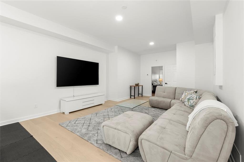 3040 Roxburgh Drive