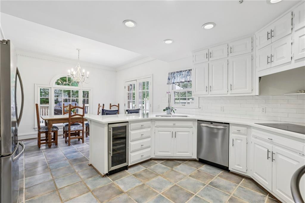 3612 Mayfair Road NE