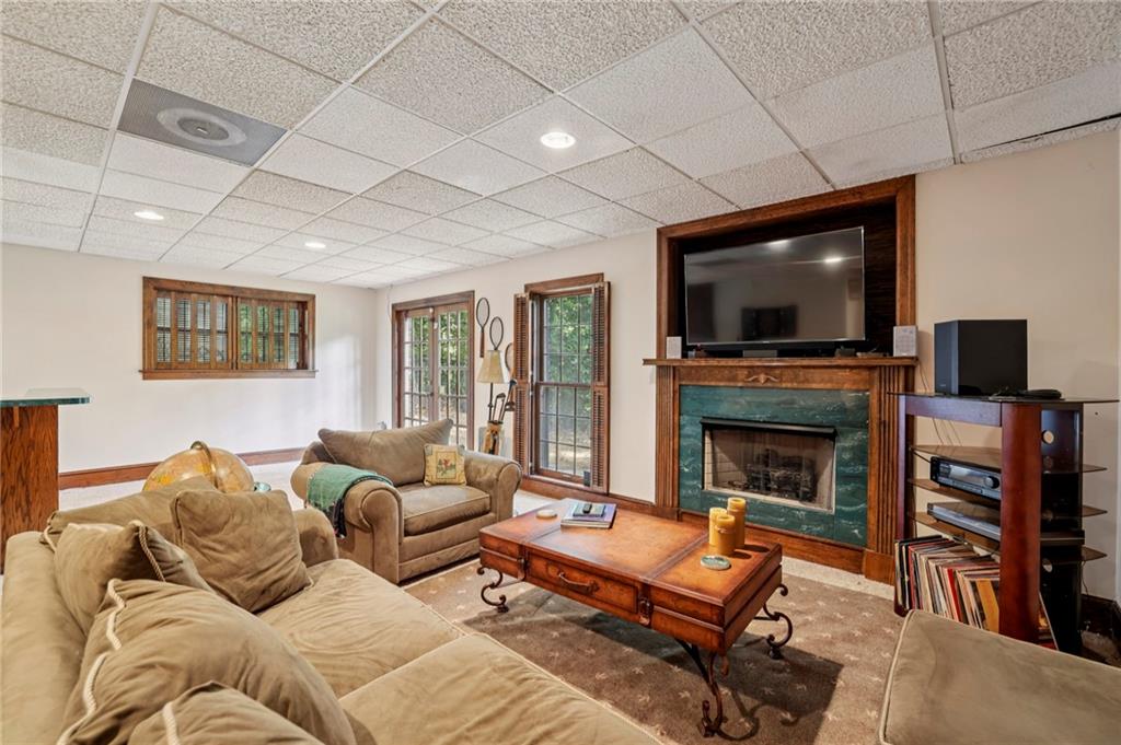 3612 Mayfair Road NE