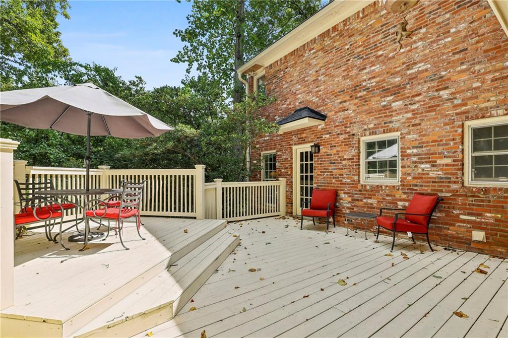 3612 Mayfair Road NE