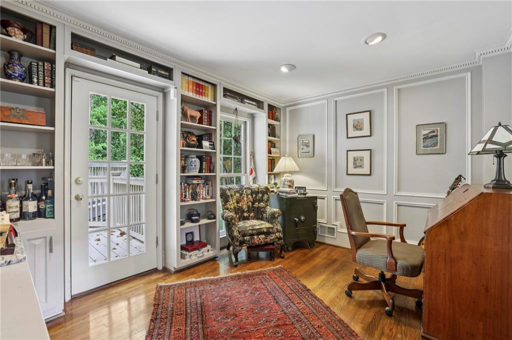 3612 Mayfair Road NE