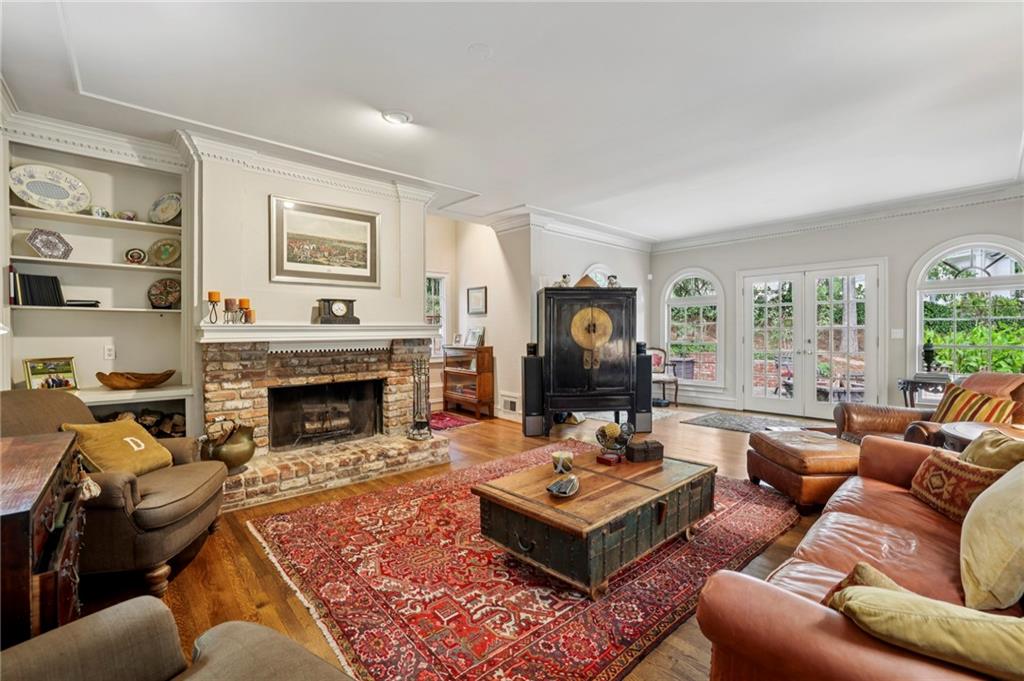 3612 Mayfair Road NE