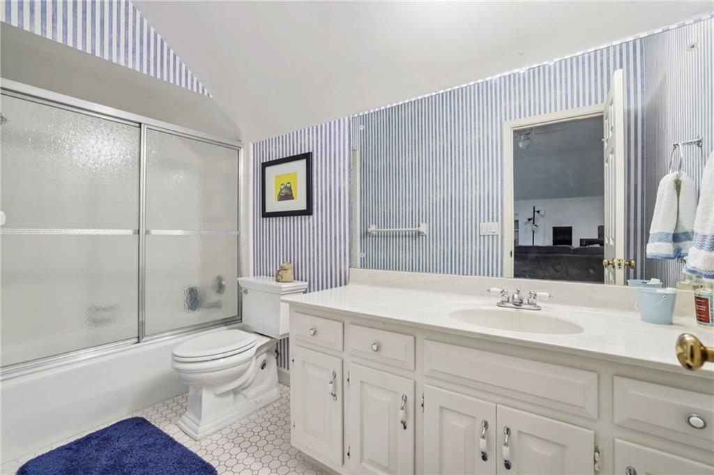 3612 Mayfair Road NE