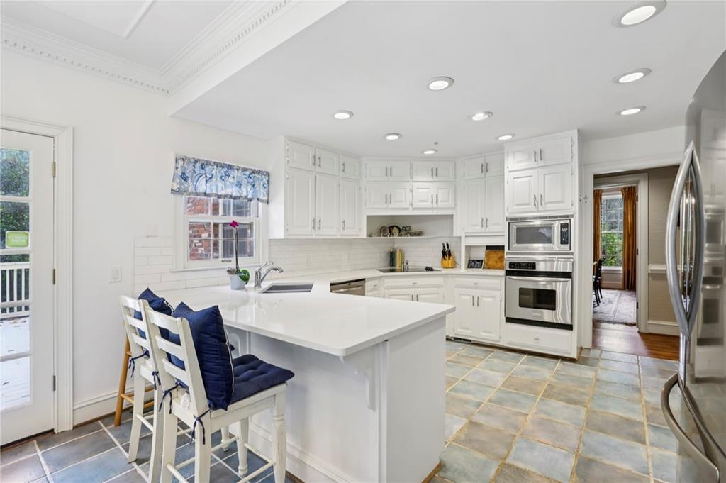 3612 Mayfair Road NE