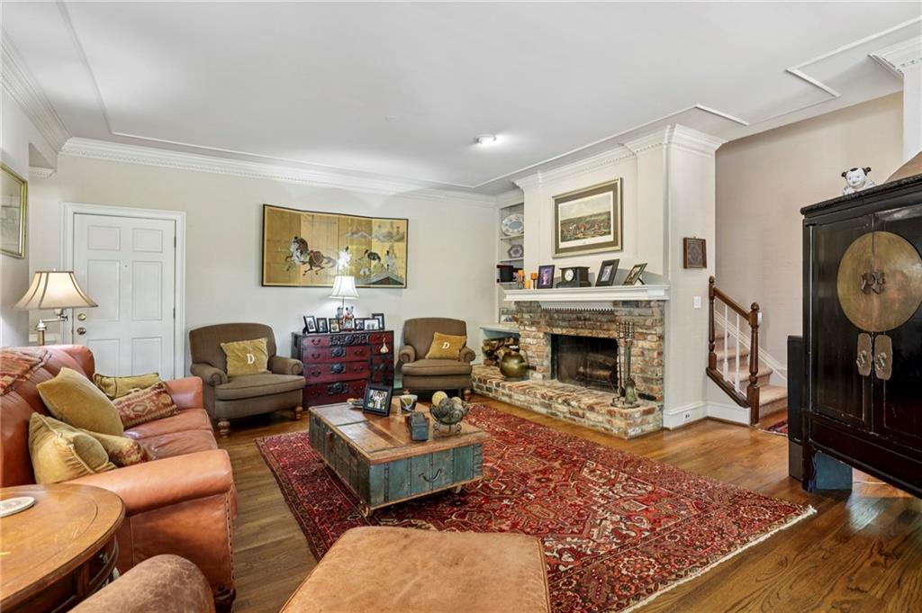 3612 Mayfair Road NE