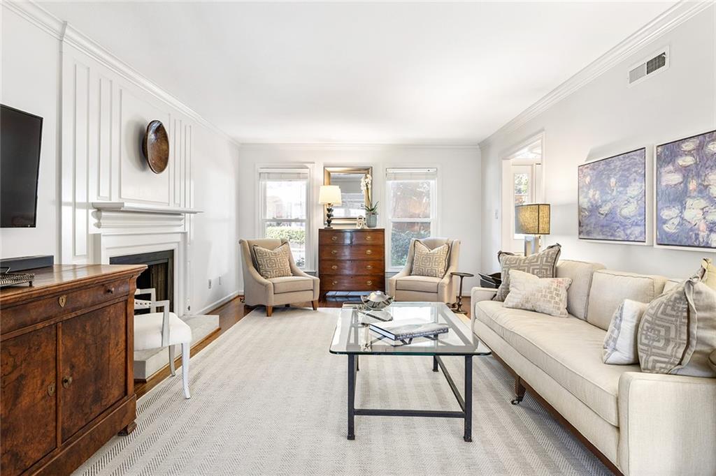 9 Queen Victoria Place NW