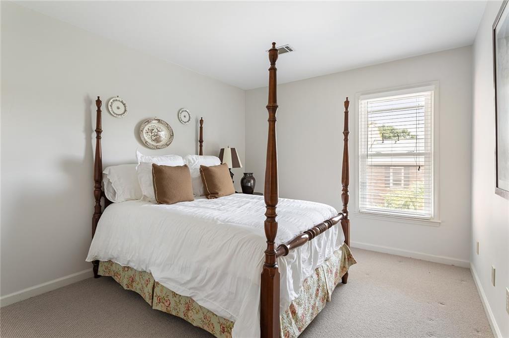 9 Queen Victoria Place NW