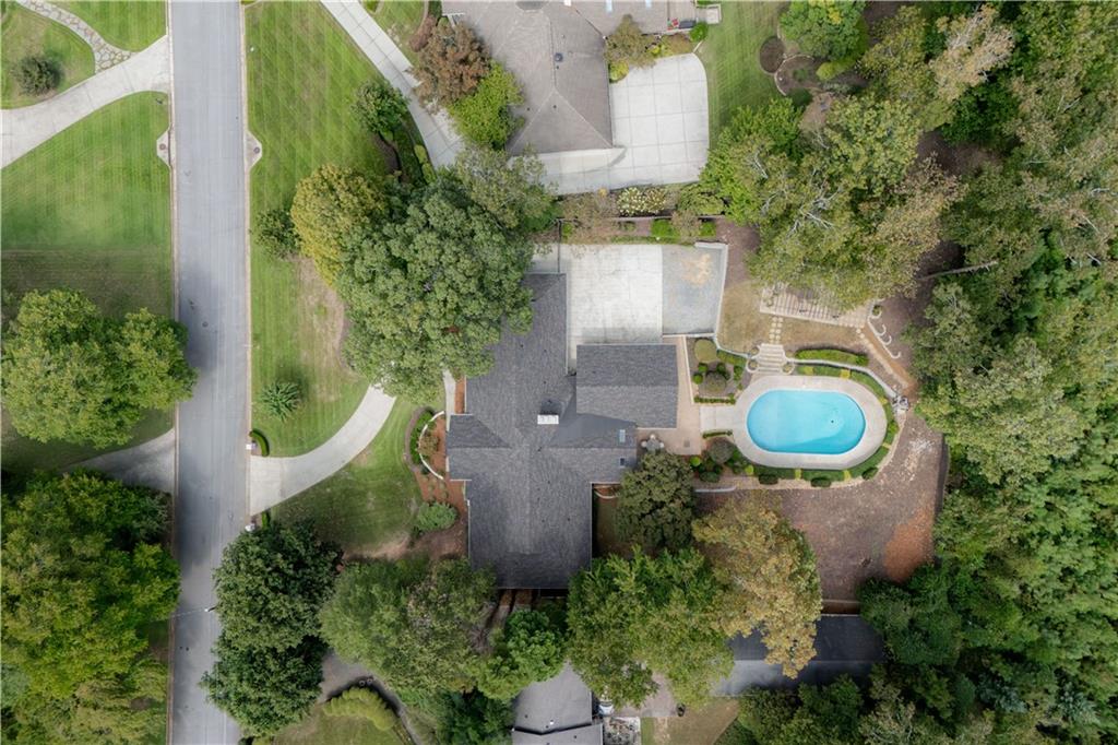 5860 Riverwood Drive