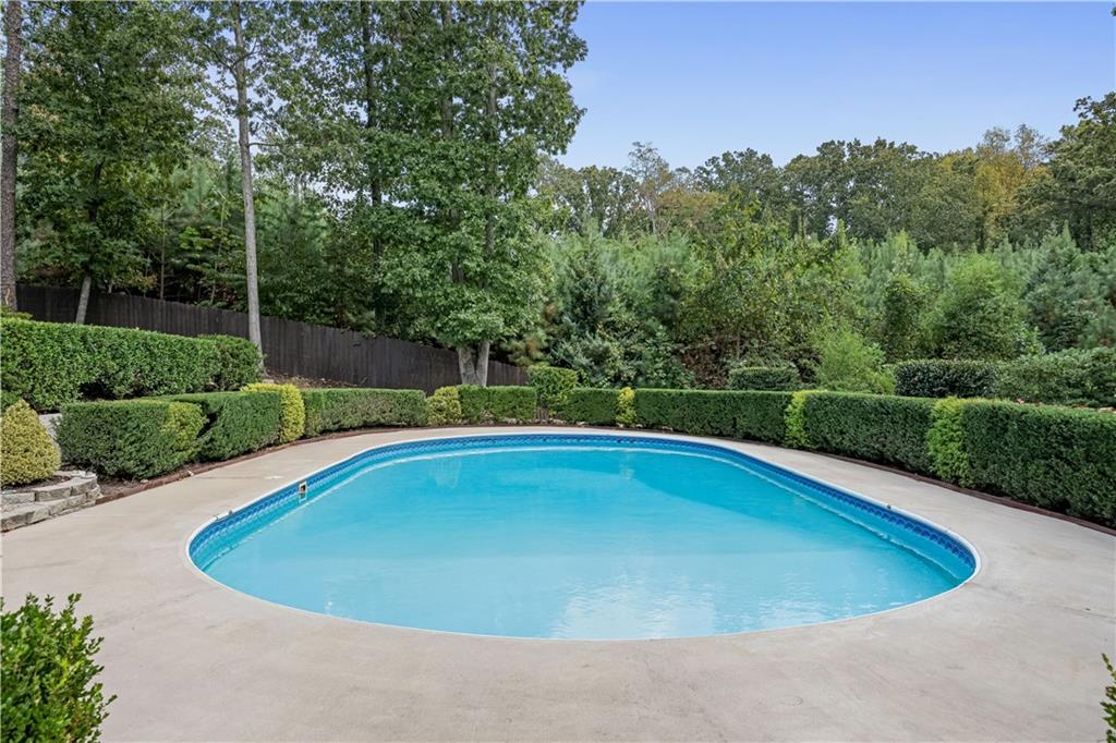 5860 Riverwood Drive