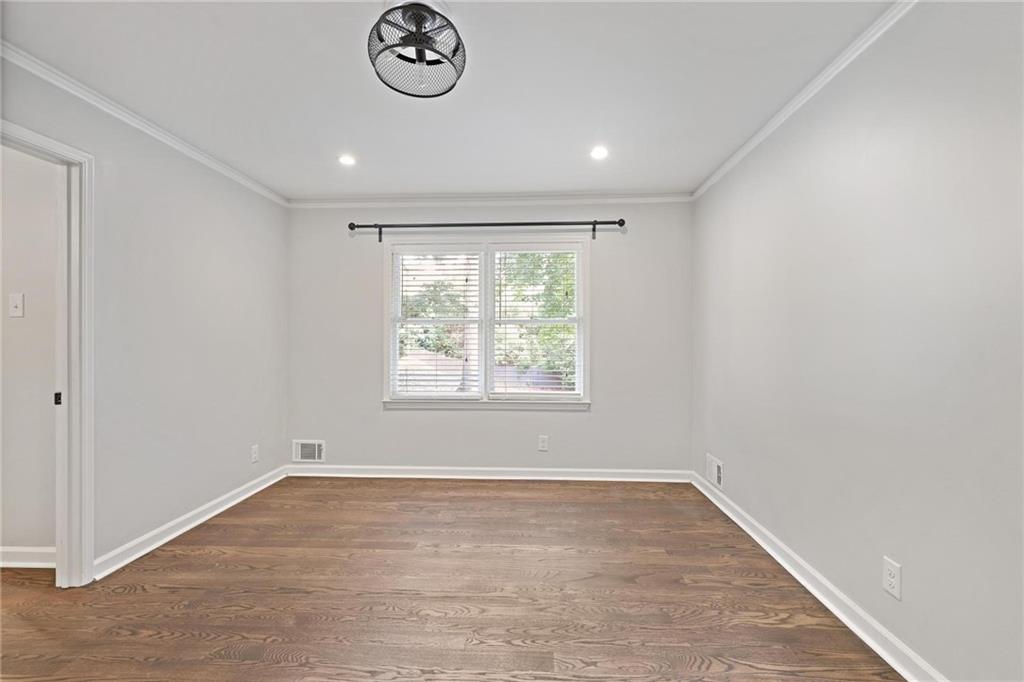 5860 Riverwood Drive