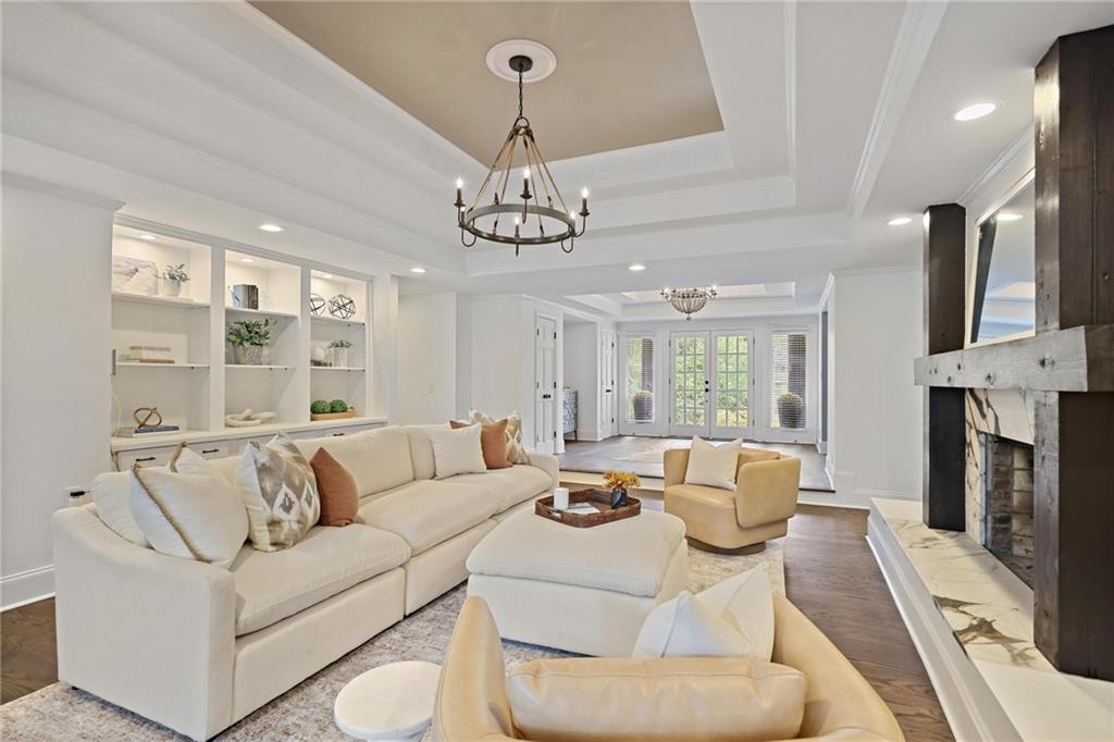 5860 Riverwood Drive