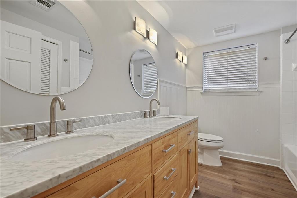 5860 Riverwood Drive