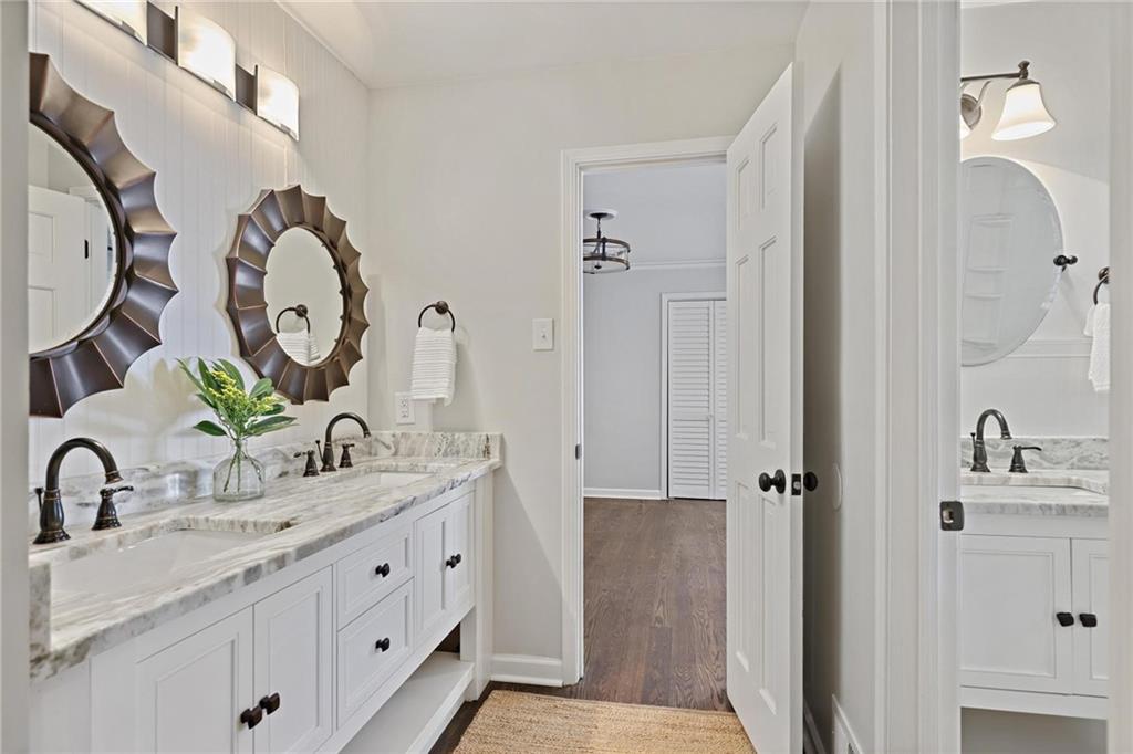 5860 Riverwood Drive