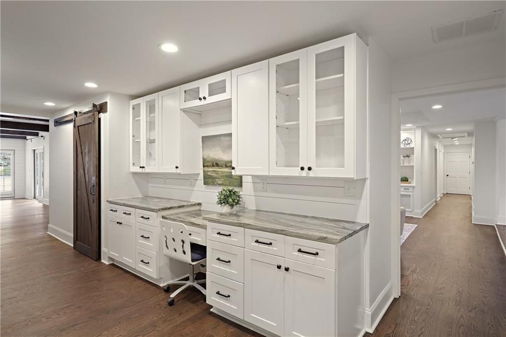 5860 Riverwood Drive