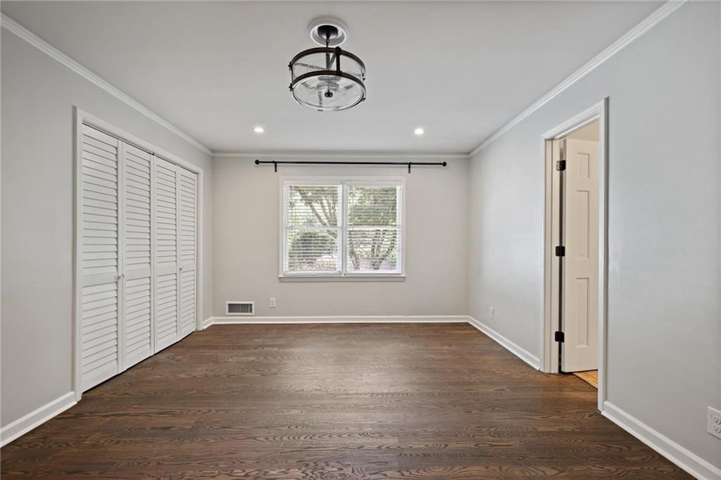 5860 Riverwood Drive