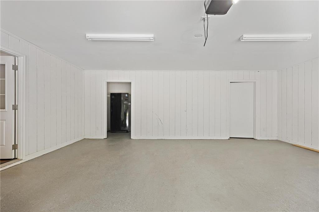 5860 Riverwood Drive