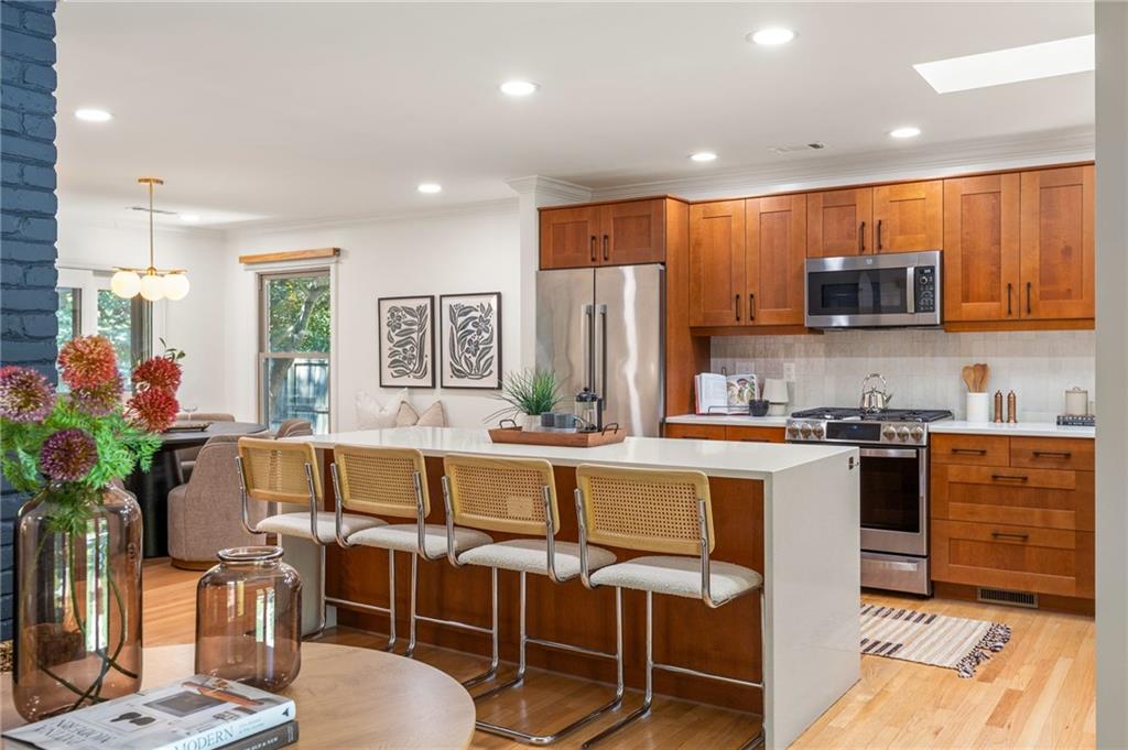 1104 Mason Woods Drive NE