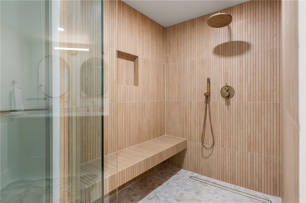 1104 Mason Woods Drive NE