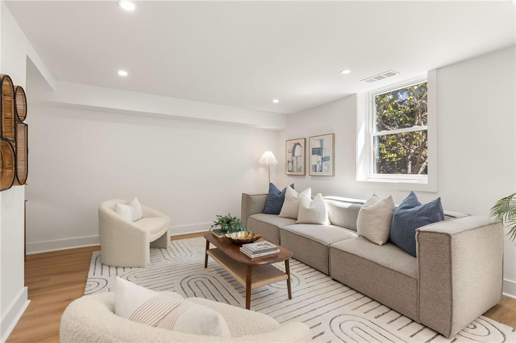 1104 Mason Woods Drive NE