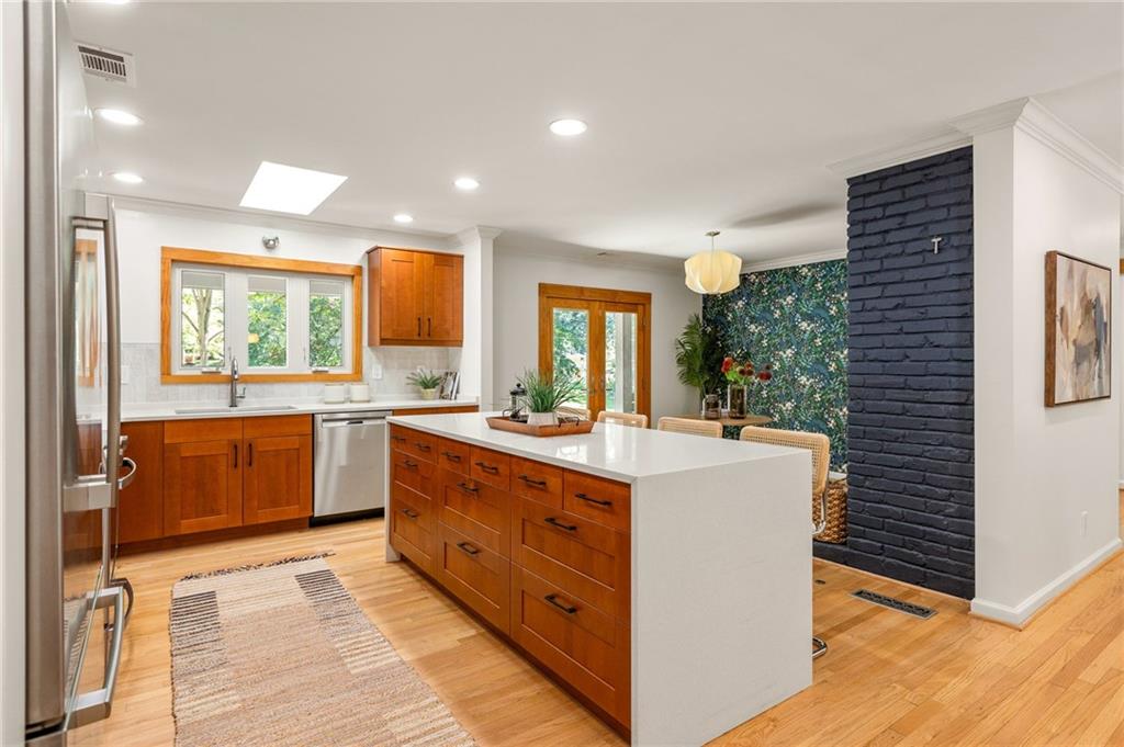 1104 Mason Woods Drive NE