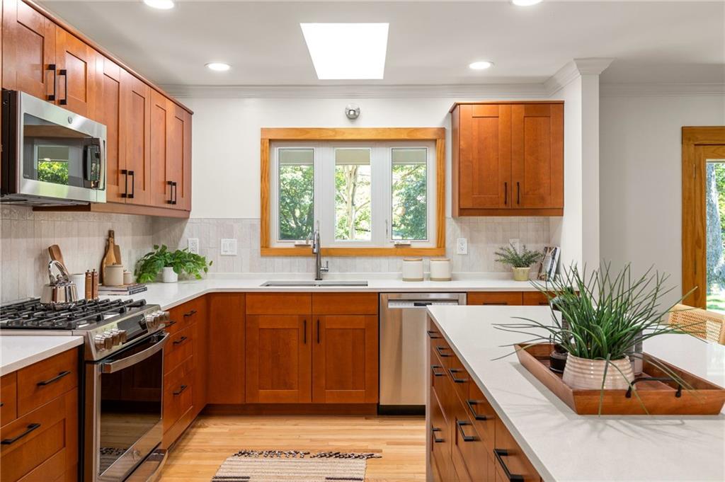 1104 Mason Woods Drive NE