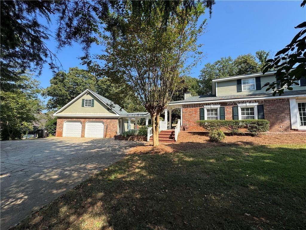 2315 Rocky Mountain Road NE