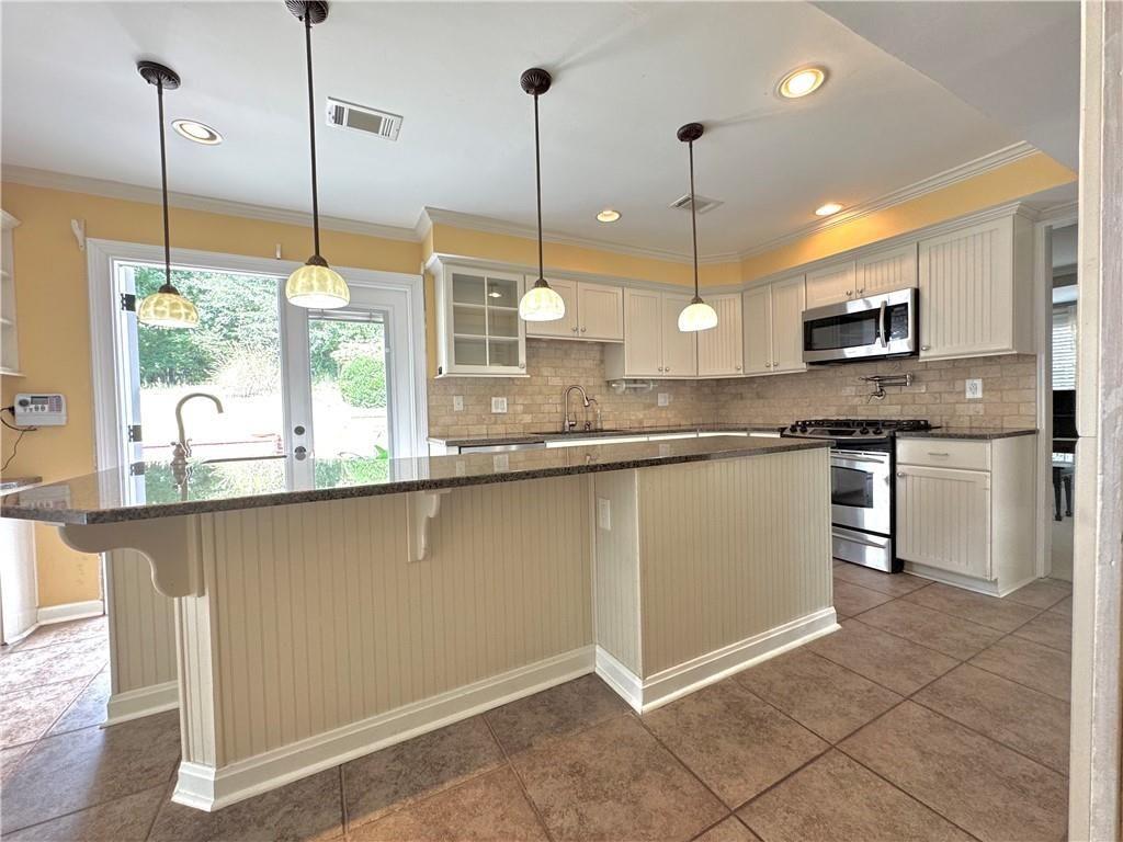 2315 Rocky Mountain Road NE