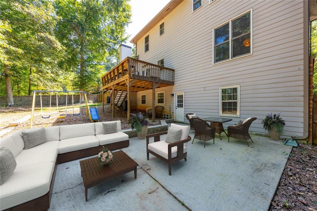 946 Cornwall Court SW