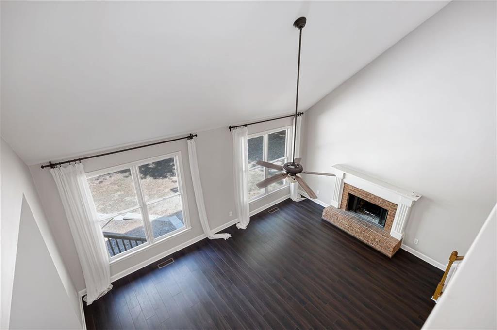 946 Cornwall Court SW