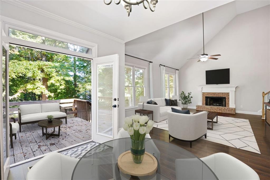 946 Cornwall Court SW