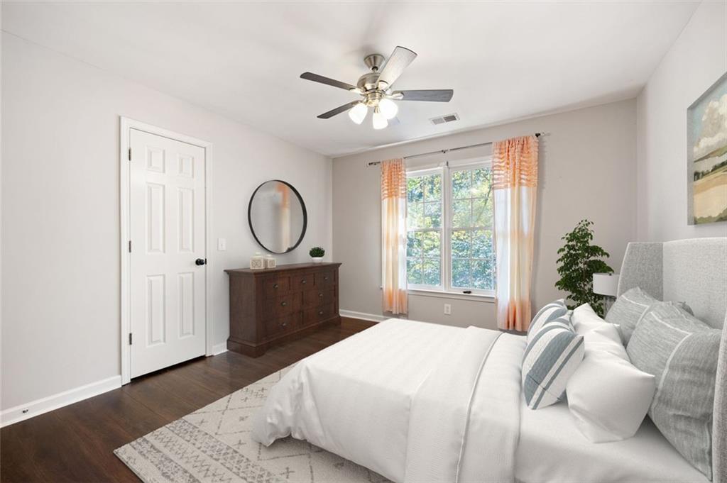 946 Cornwall Court SW