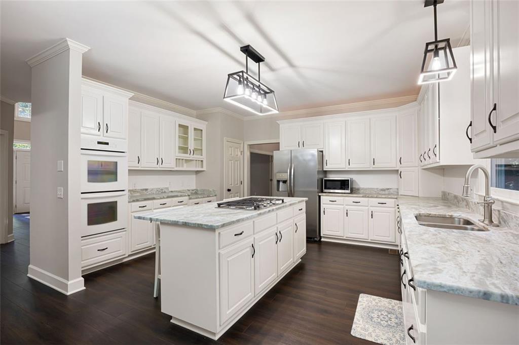 946 Cornwall Court SW