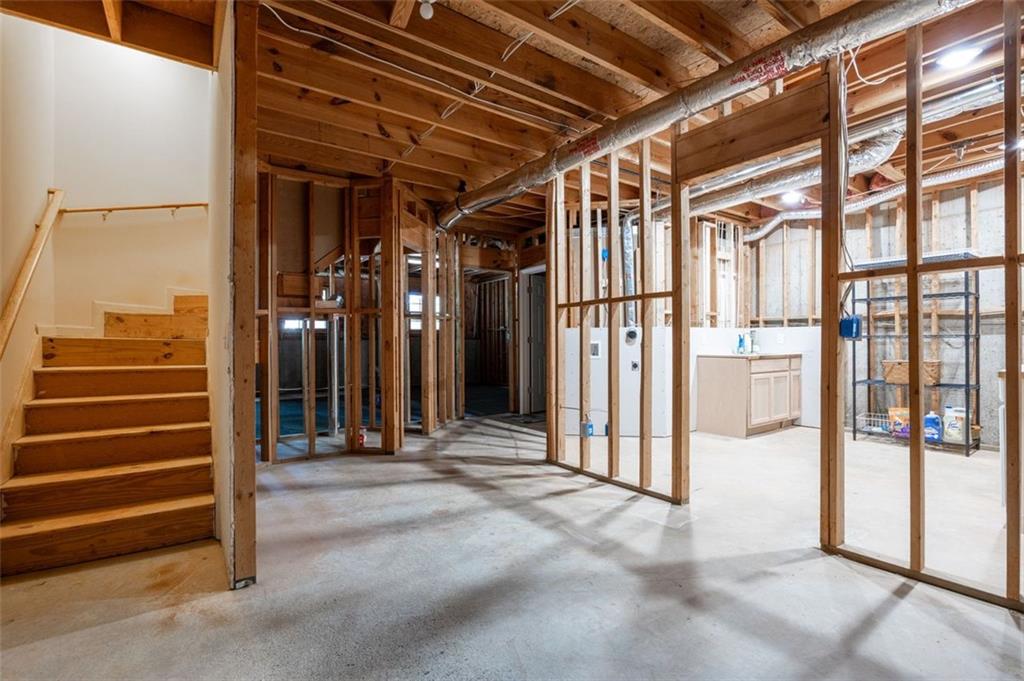 946 Cornwall Court SW