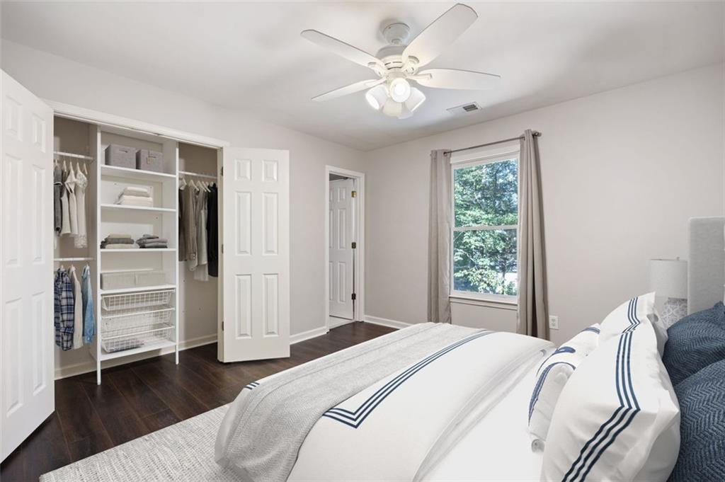 946 Cornwall Court SW