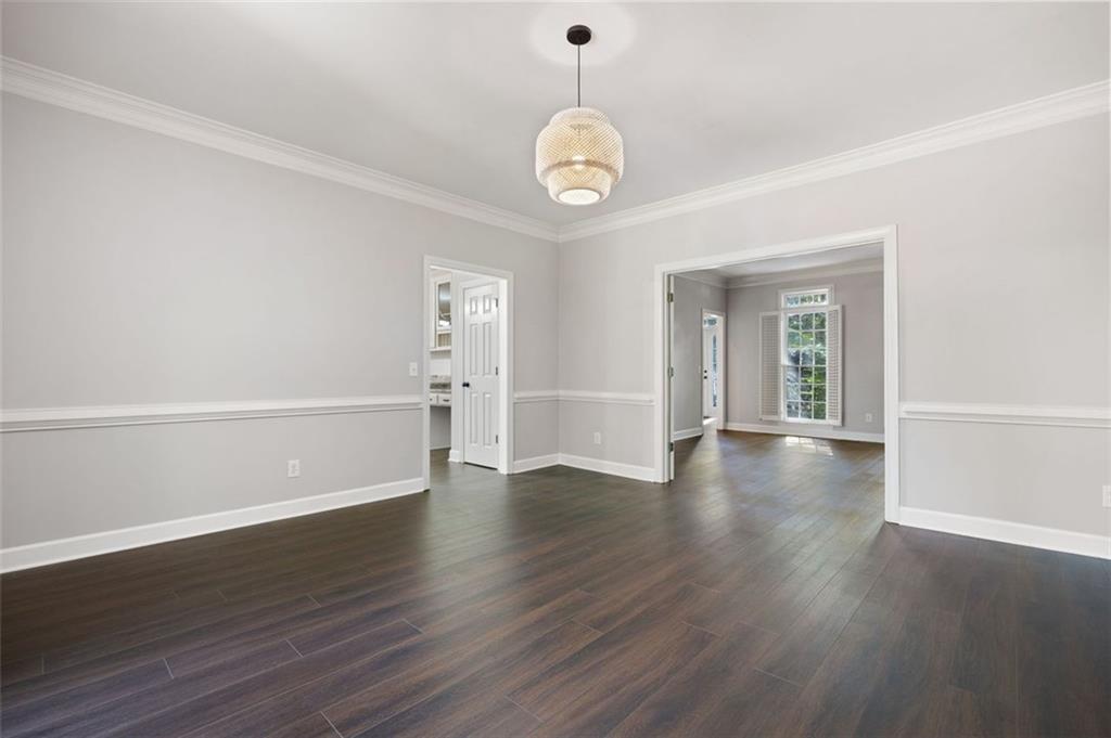 946 Cornwall Court SW