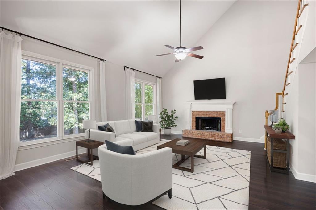 946 Cornwall Court SW