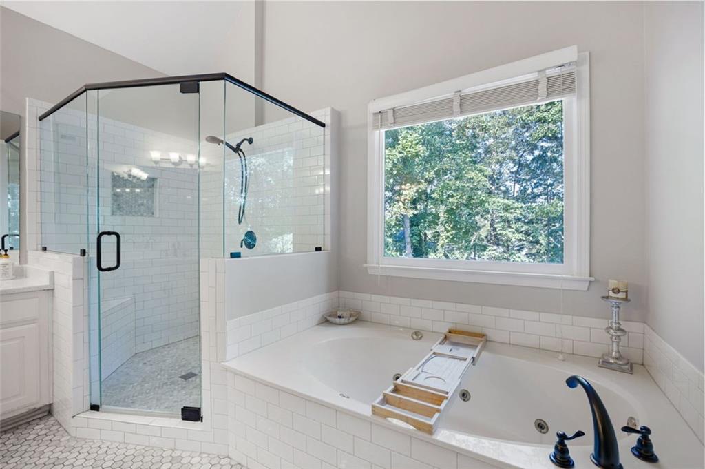 946 Cornwall Court SW