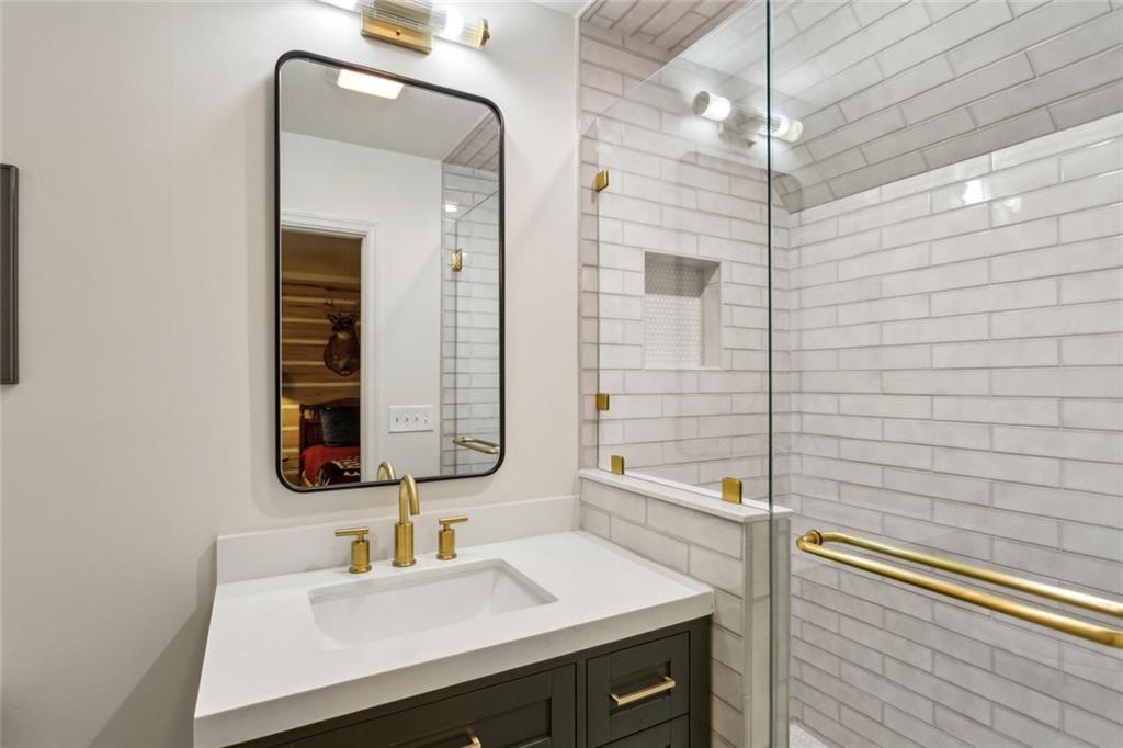 4584 E Conway Drive NW