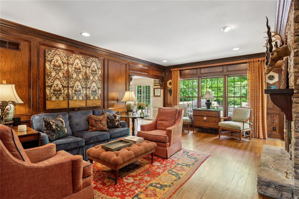 4584 E Conway Drive NW