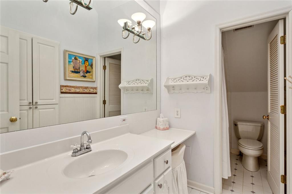 4584 E Conway Drive NW