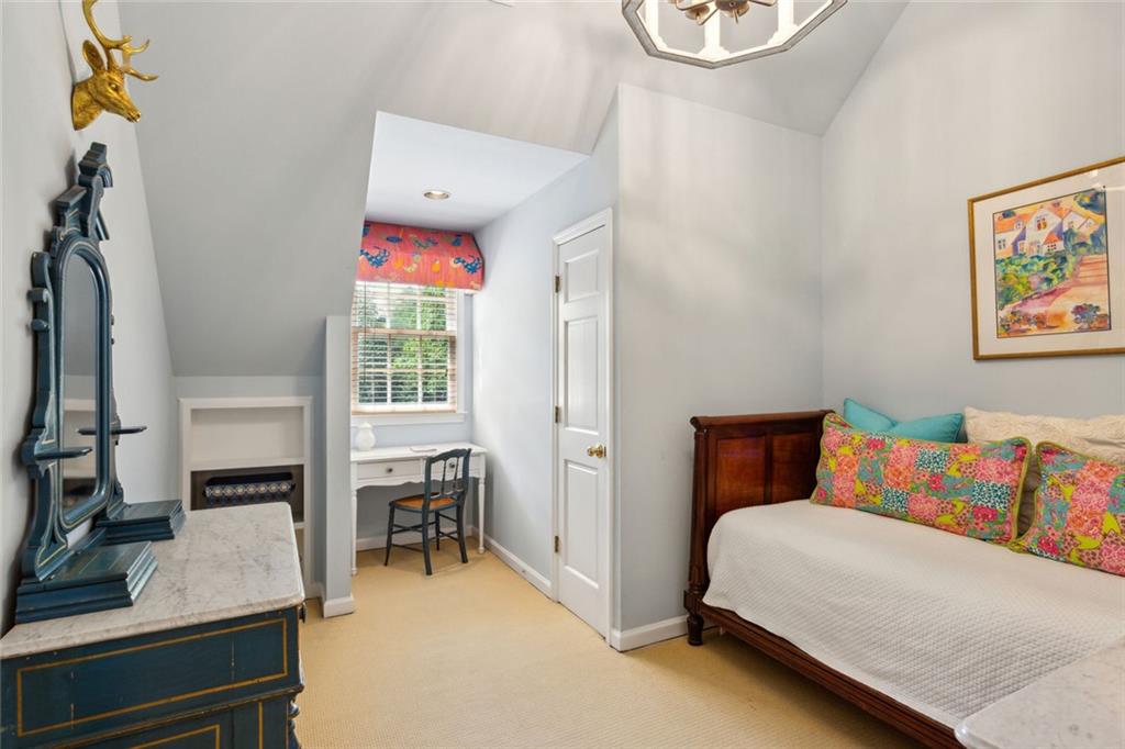 4584 E Conway Drive NW