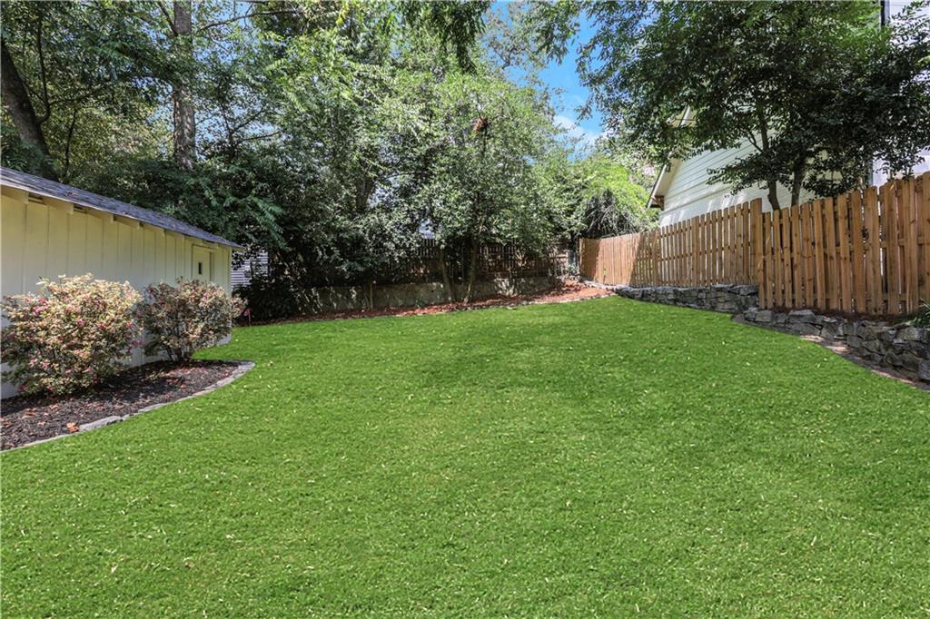 204 Springdale Drive NE