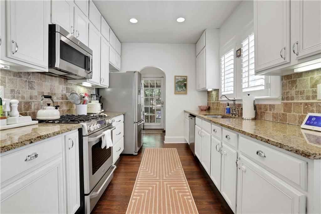 204 Springdale Drive NE