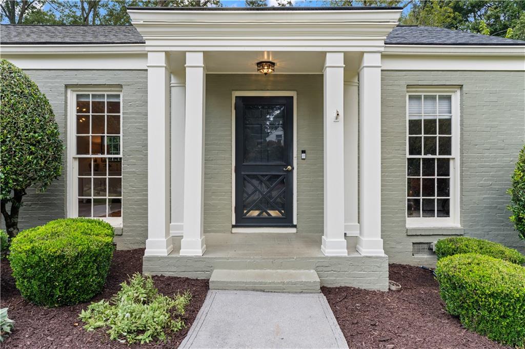 1836 Walthall Drive NW