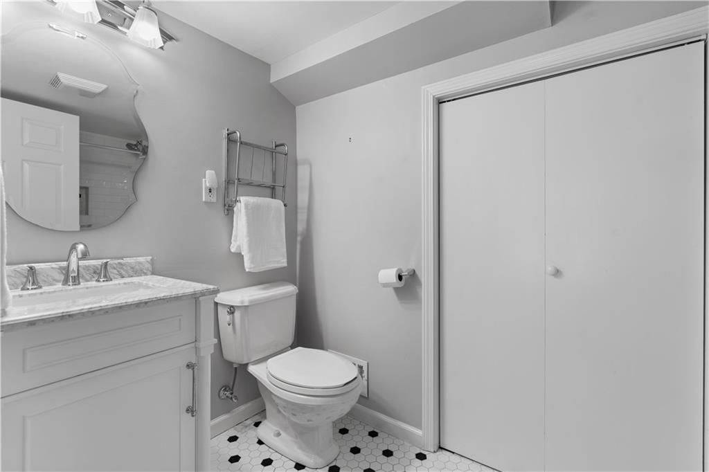 1836 Walthall Drive NW