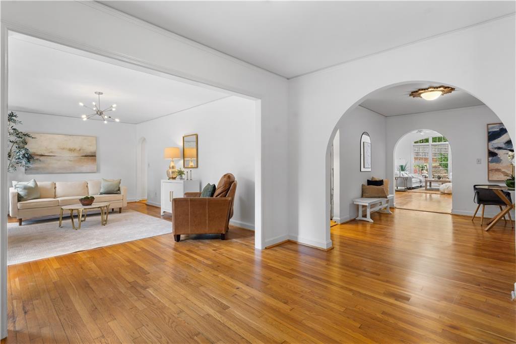 1836 Walthall Drive NW