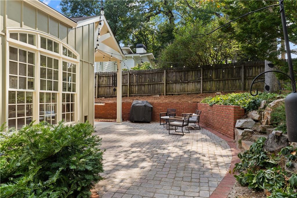 1836 Walthall Drive NW