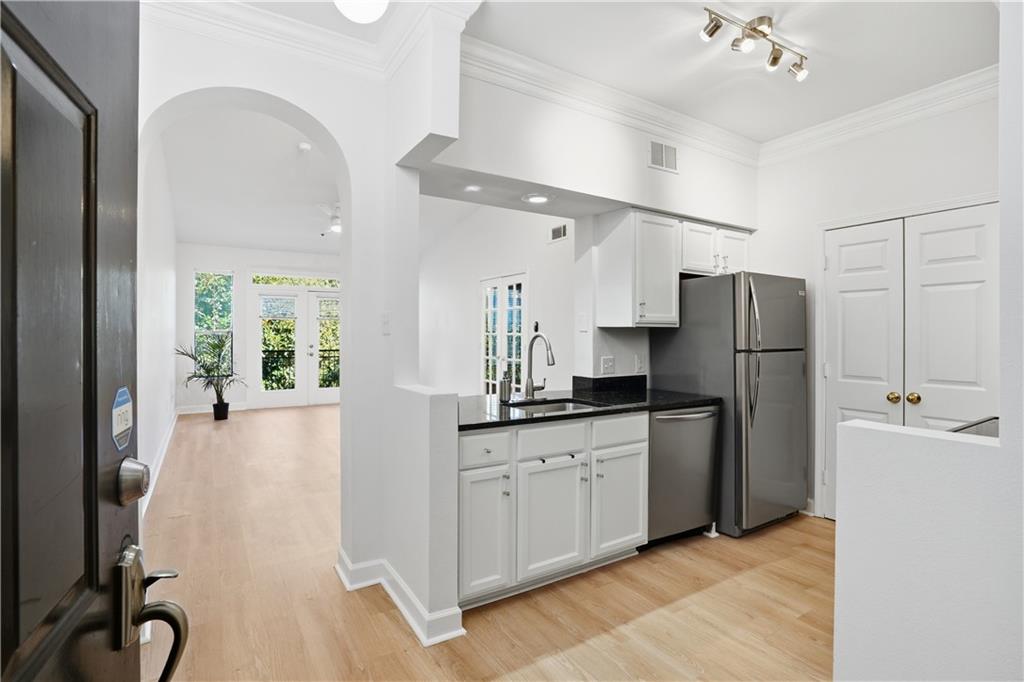 3777 PEACHTREE Road NE Unit 933