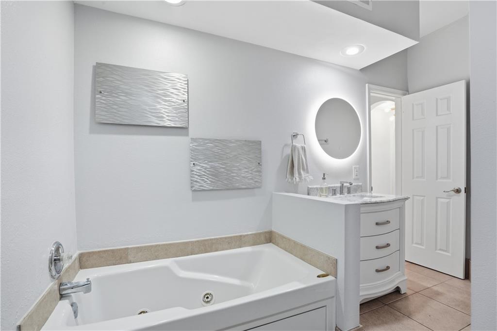 3777 PEACHTREE Road NE Unit 933