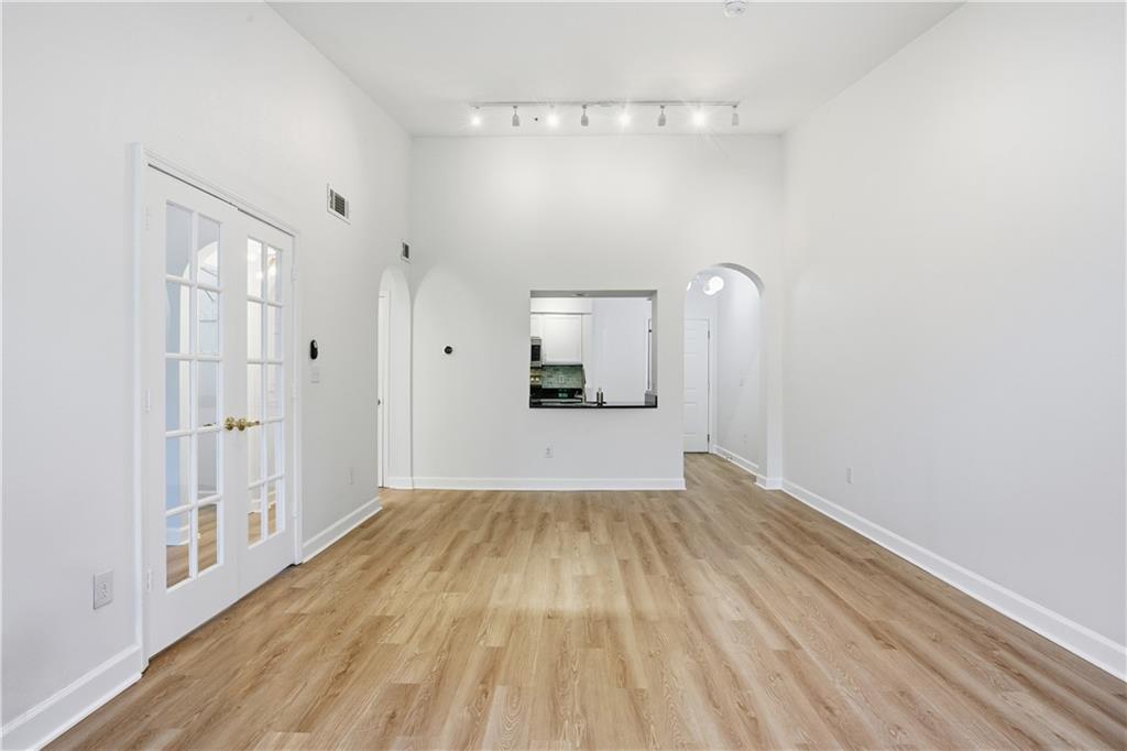 3777 PEACHTREE Road NE Unit 933